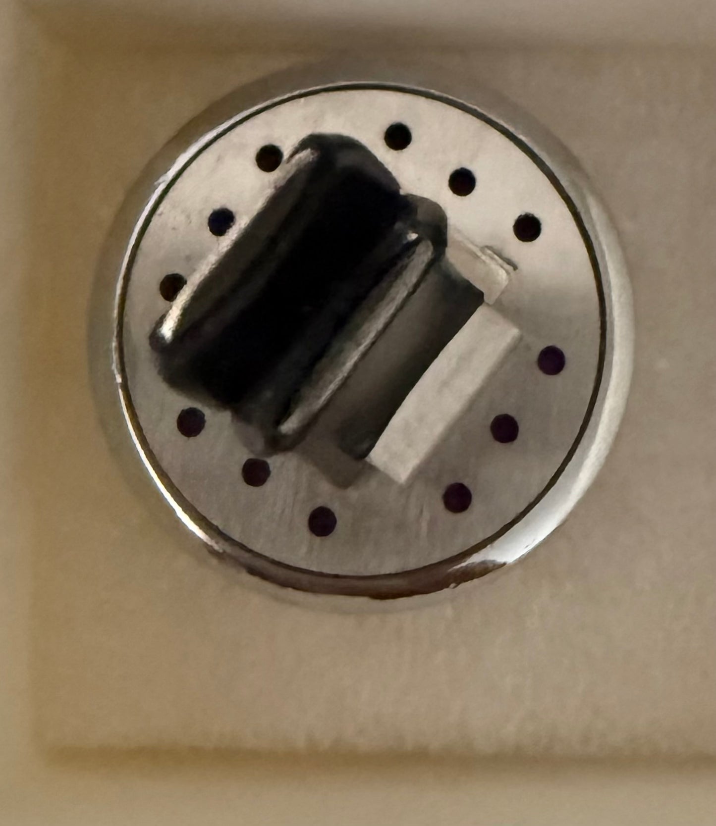 Shell theme car vent clip